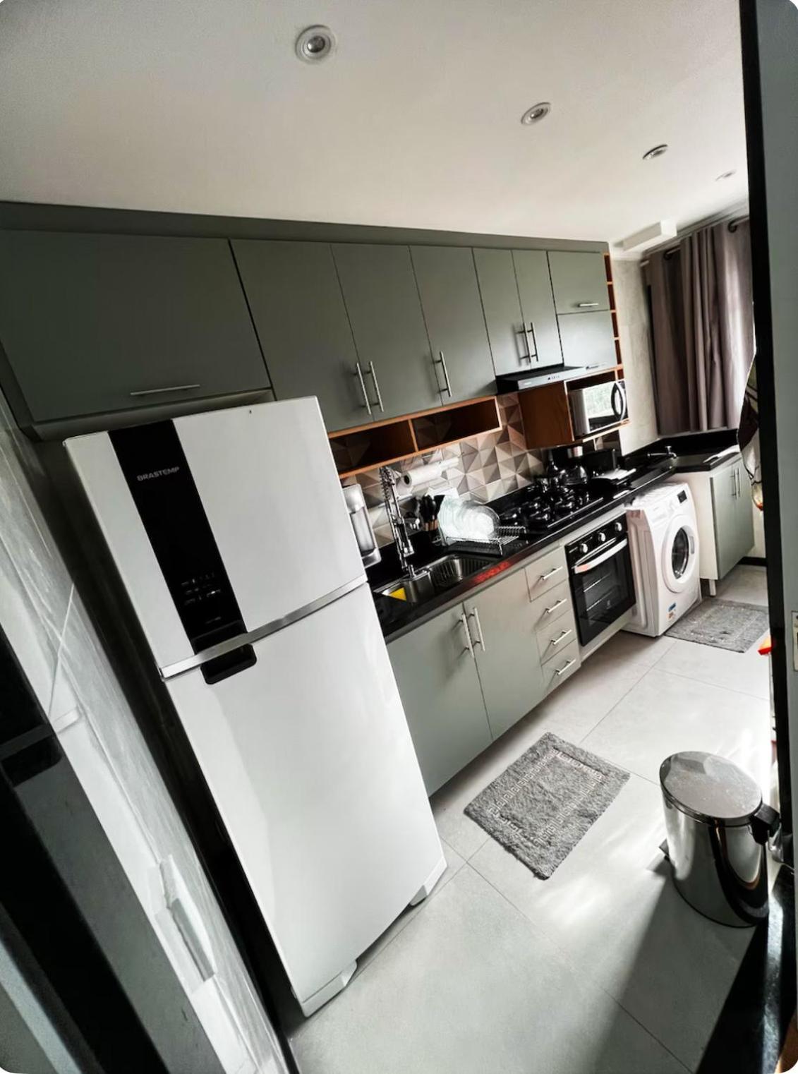 Apartemen No *
